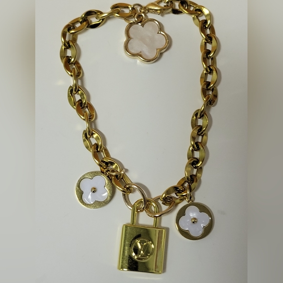 Jewelry - New, Gold Plated Charm Bracelet, LV Double Sided Padlock Zip Pull